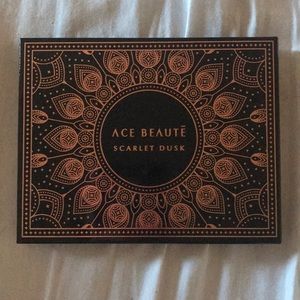 Ace Beautē- Scarlet Dusk Palette